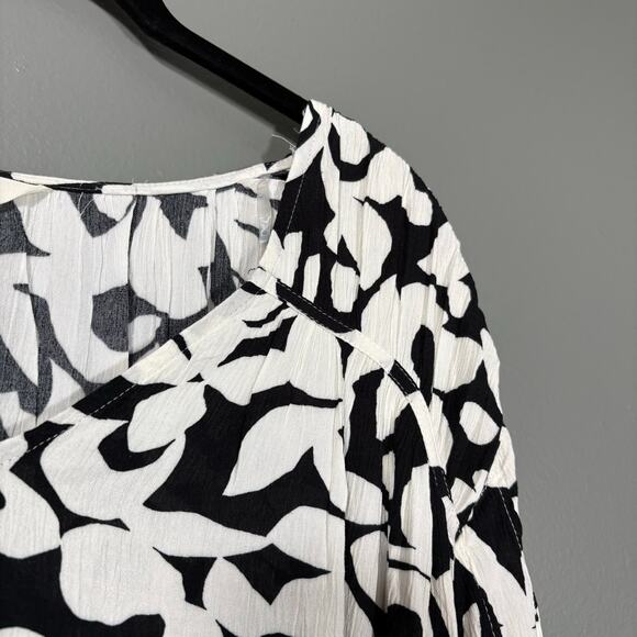 Terra & Sky Black & White Floral Boho Peasant Top - 3X 24/26 - Women's Plus Size - Picture 2 of 7